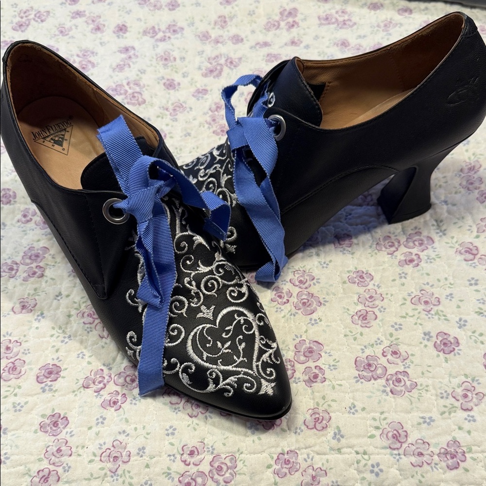 John Fluevog Black Pointed Heels with Silver Heart Embroidery and Blue Ribbon - Picture 3 of 6